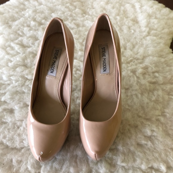 Steve Madden Deja Vu Platform Patent Heels - Picture 3 of 6